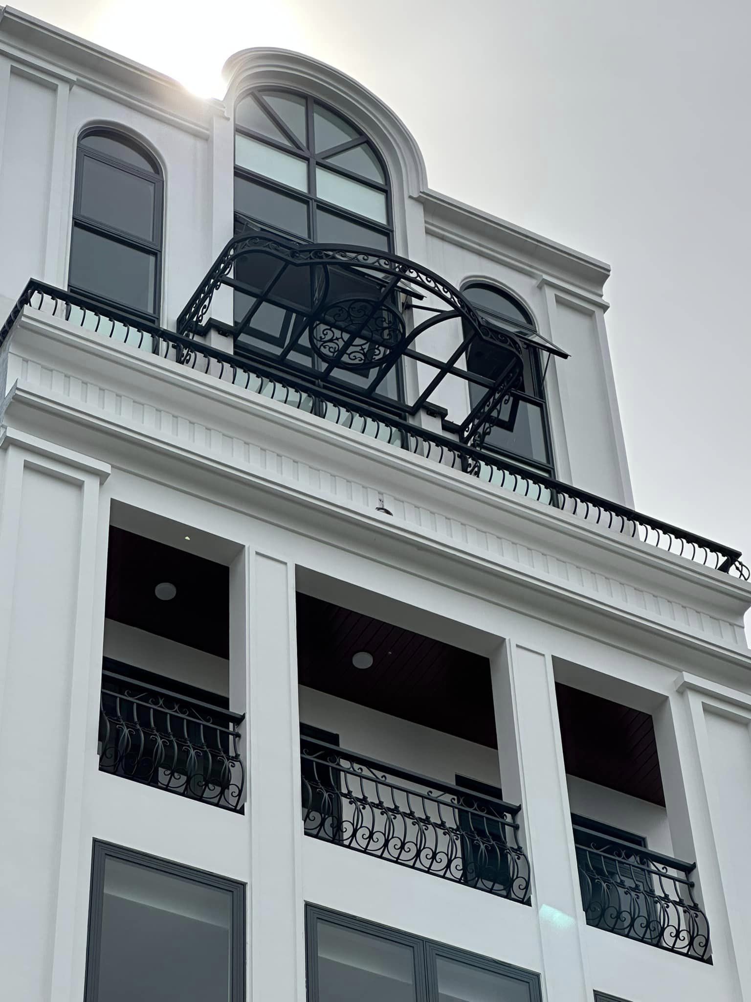 Công Trình Sắt Mỹ Thuật (Cổng - Cửa - Cầu Thang)